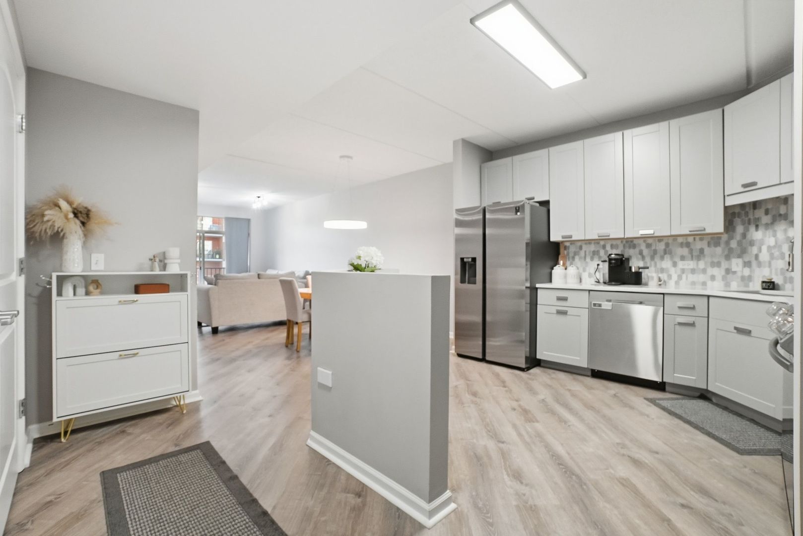 656 Pearson Street #203, Des Plaines, IL