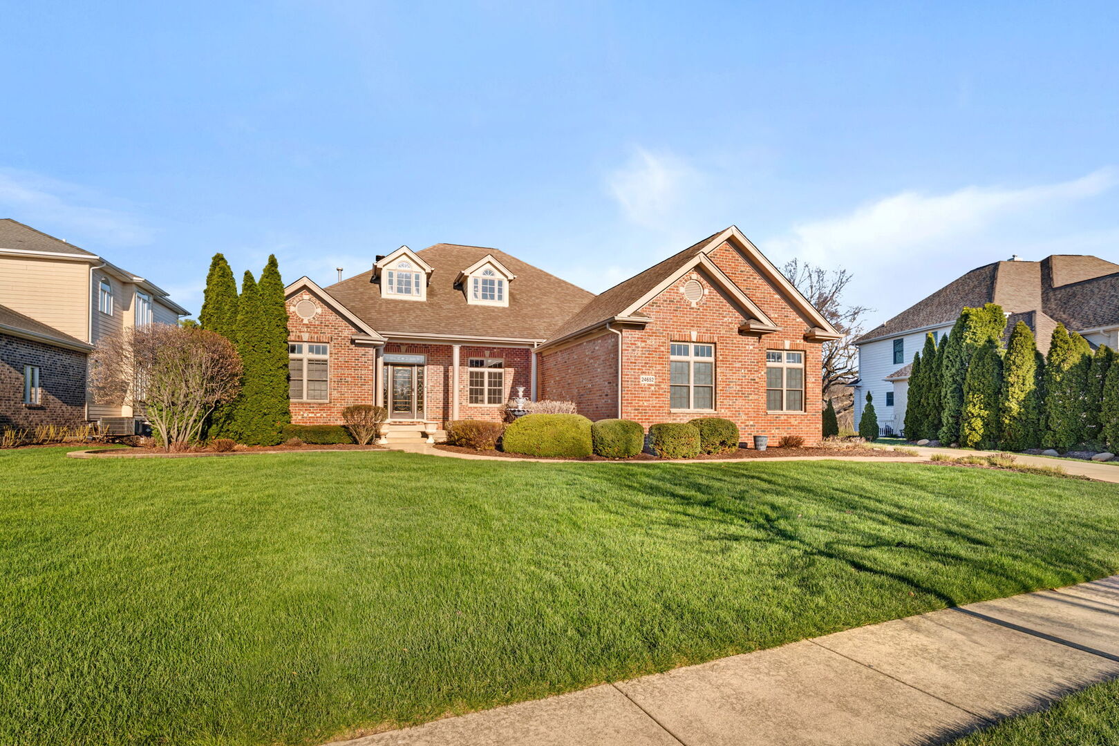 24652 Coachford Court, Shorewood, IL