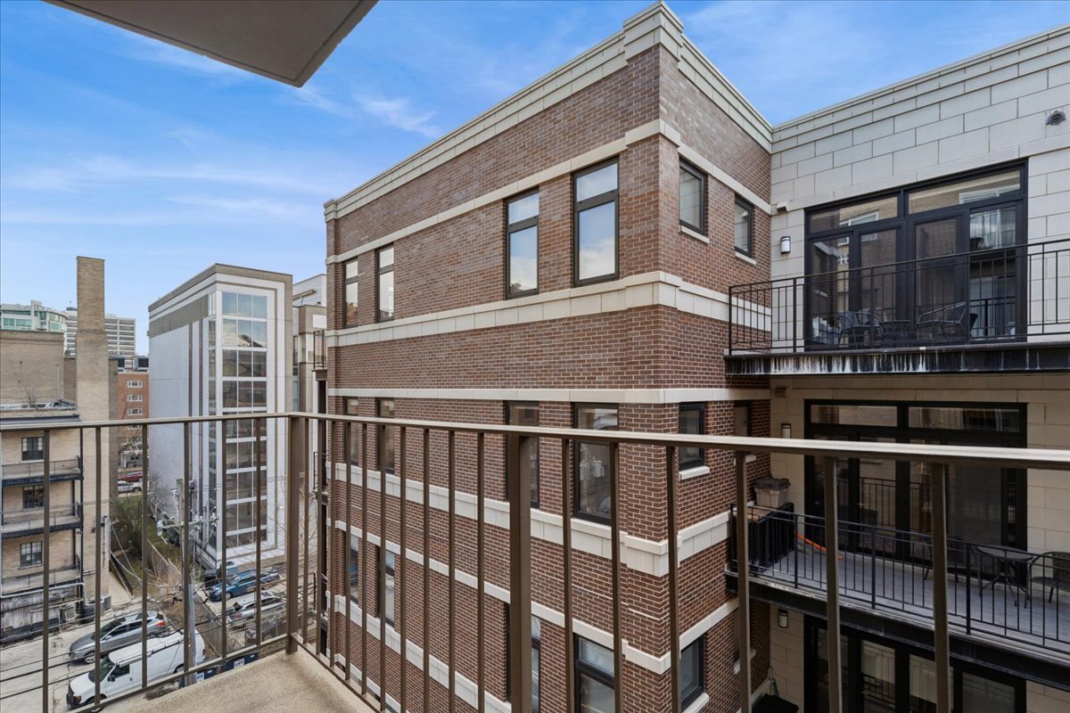 1567 Ridge Avenue #607, Evanston, IL