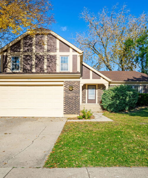 62 E Fox Hill Drive, Buffalo Grove, IL