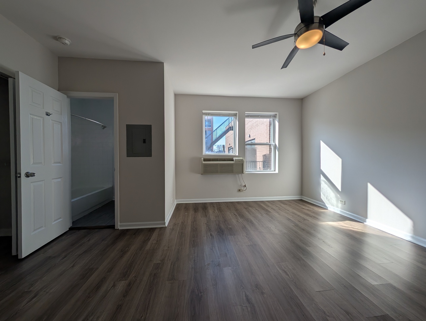 1627 N Humboldt Boulevard #4H, Chicago, IL