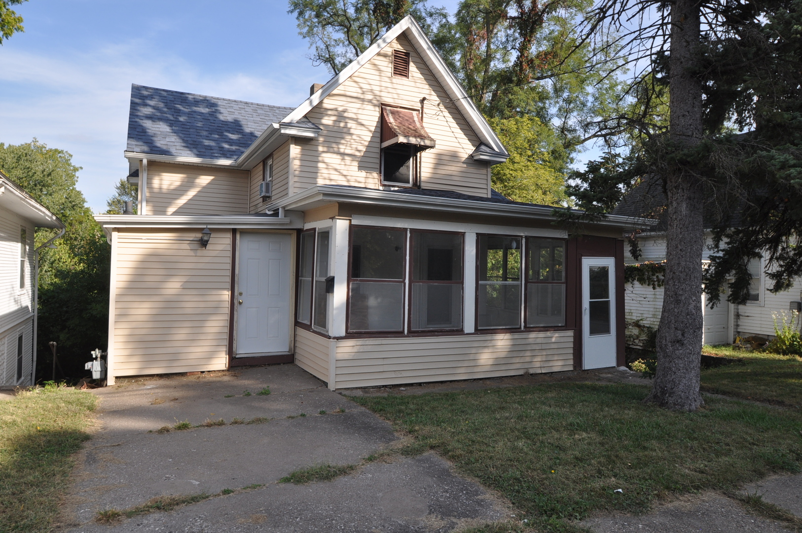 1803 Belle Avenue, Davenport, IA