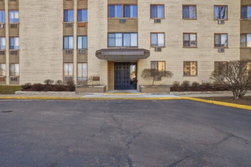 9740 S Pulaski Road #605, Oak Lawn, IL