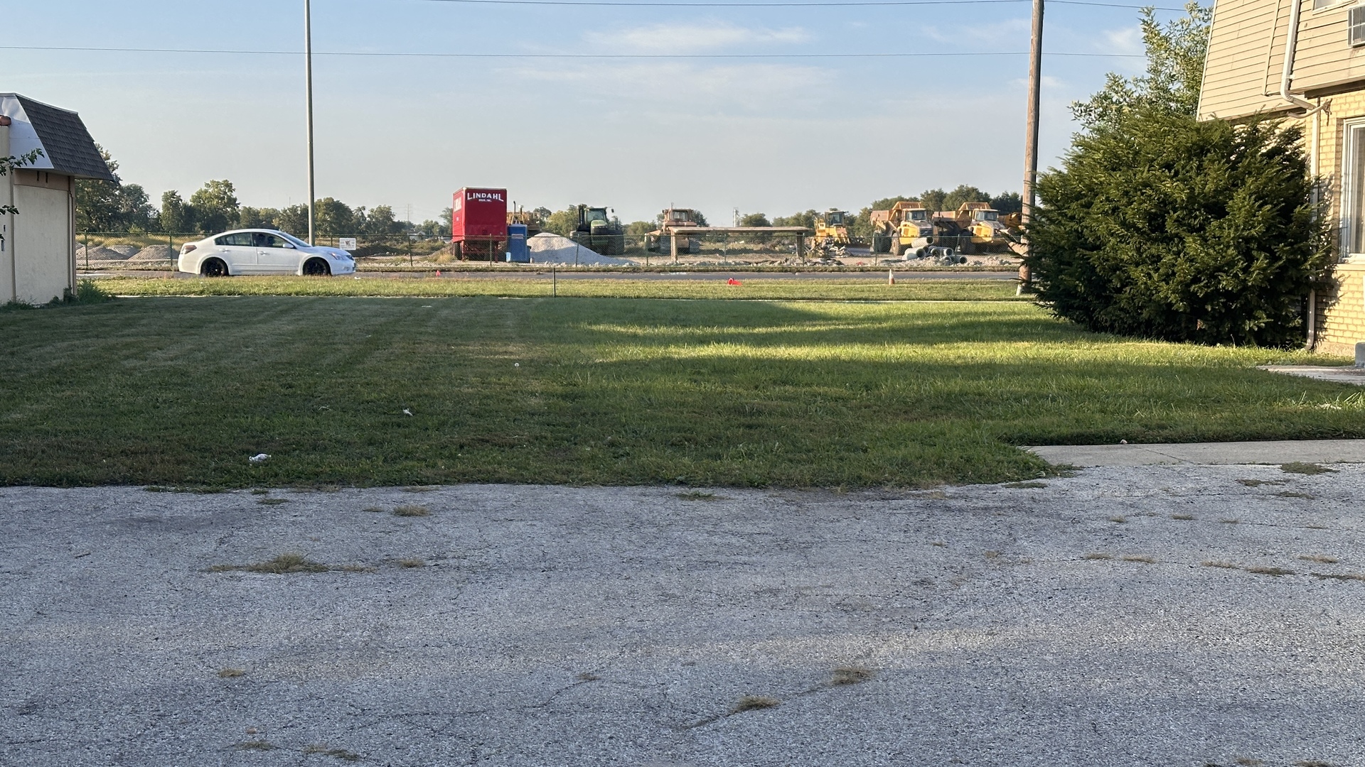 8453 W 79th Street, Justice, IL