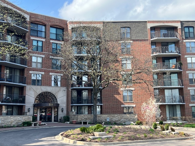 511 Aurora Avenue #313, Naperville, IL