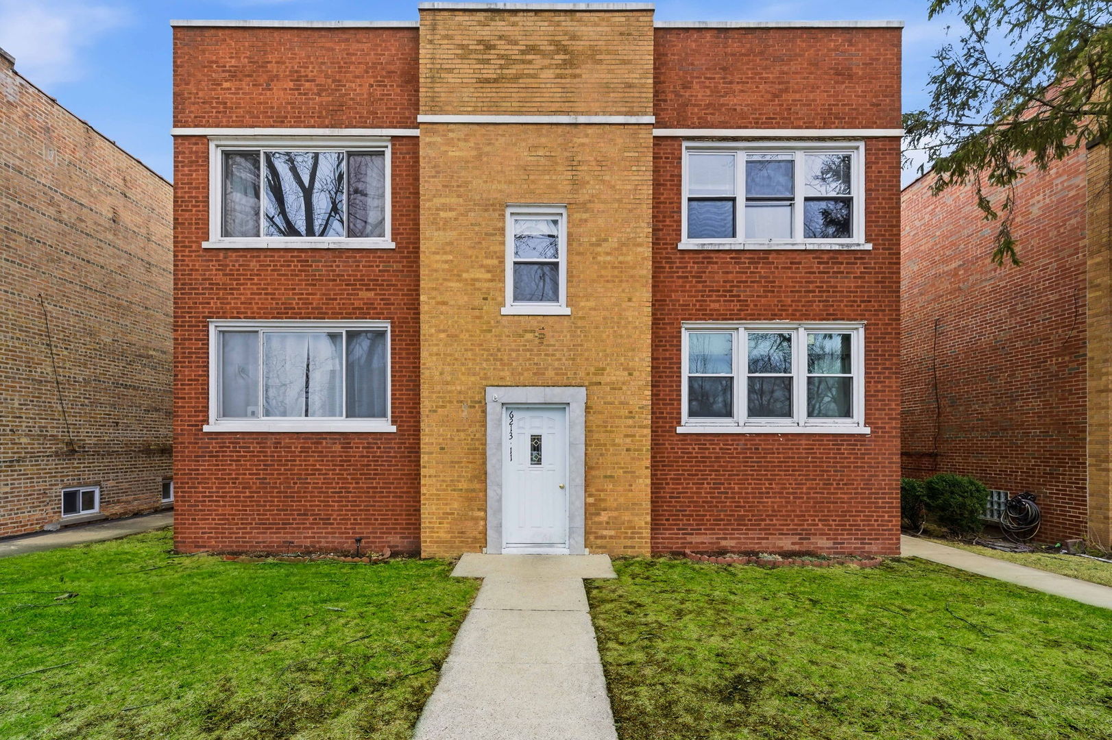 6211 N Kedzie Avenue #2S, Chicago, IL
