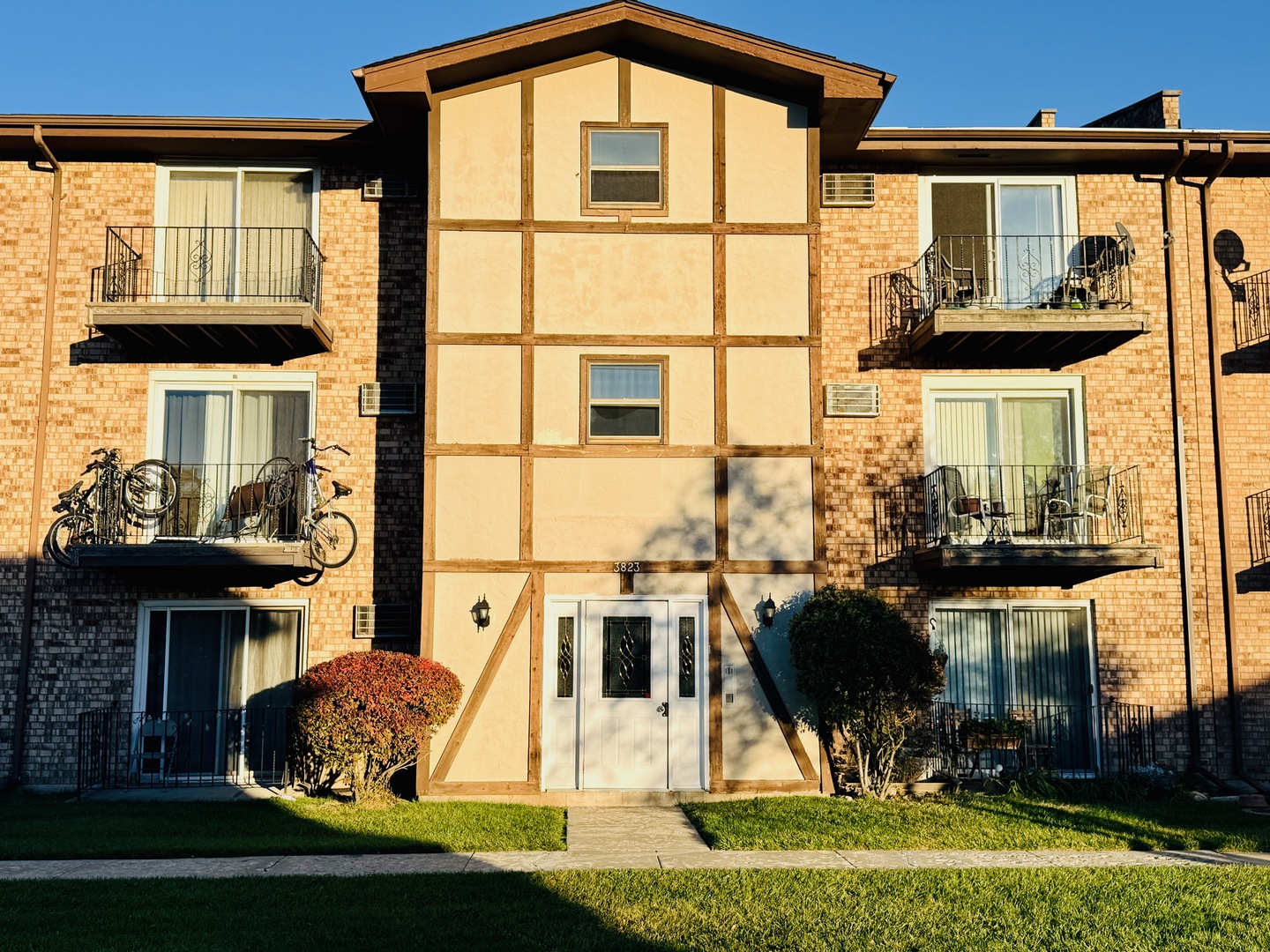 3823 W 123rd Street #302, Alsip, IL