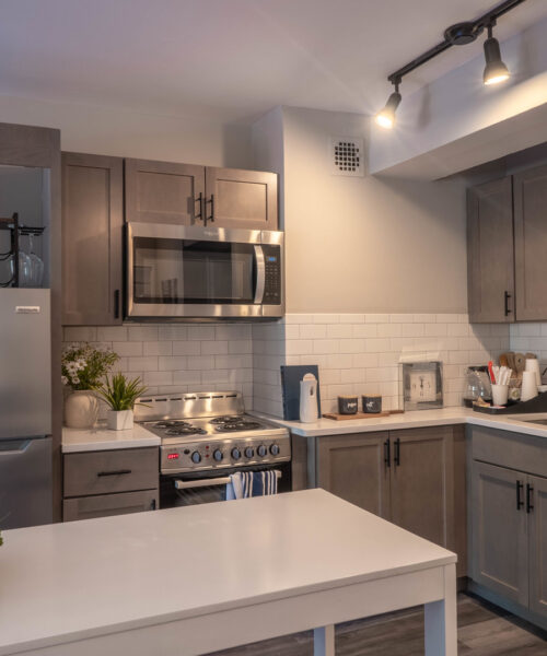 5815 N Sheridan Road #706, Chicago, IL