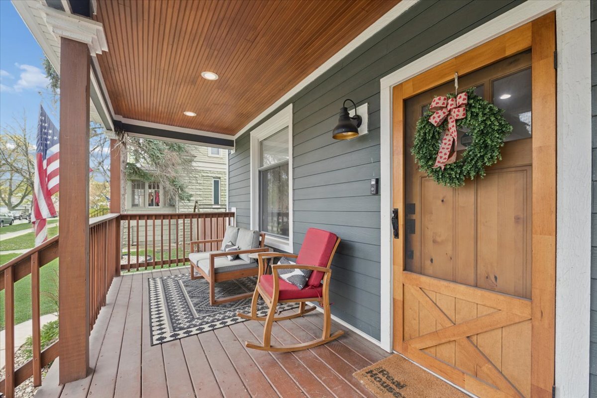 6826 N Osceola Avenue, Chicago, IL