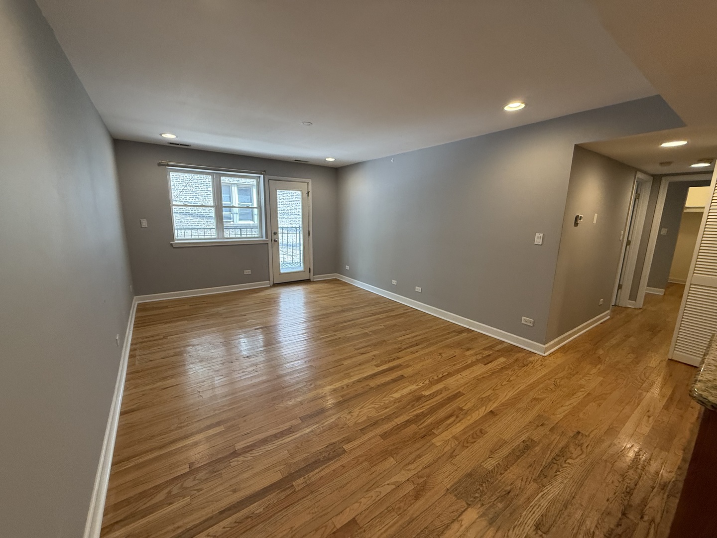 6954 N Greenview Avenue #209, Chicago, IL