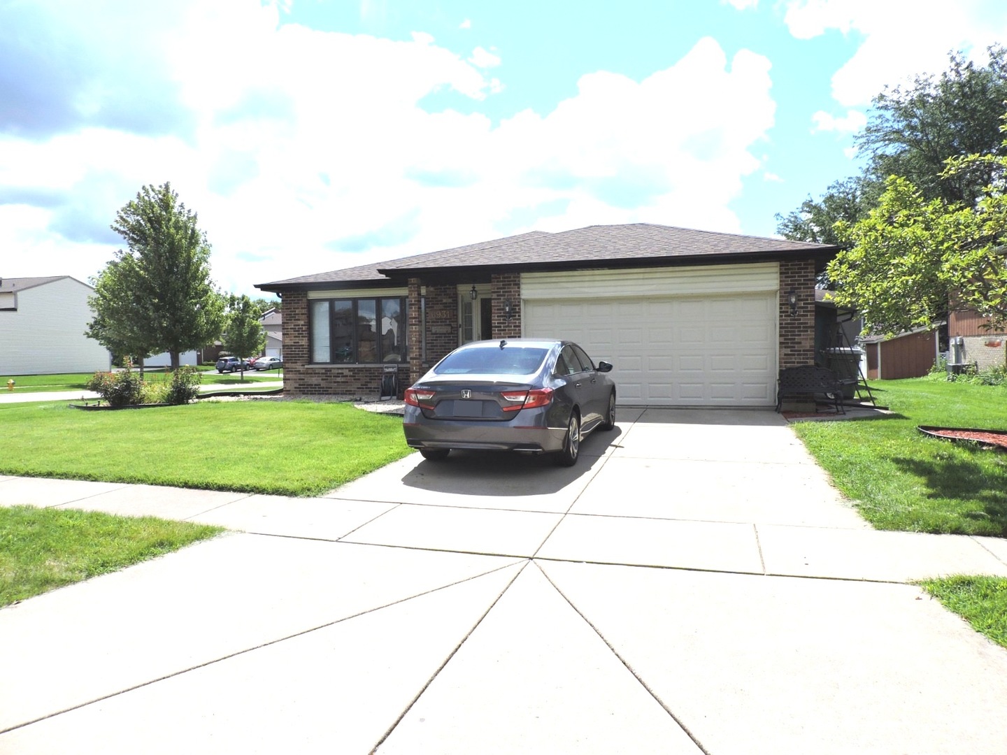 6931 Coachwood Trail, Tinley Park, IL