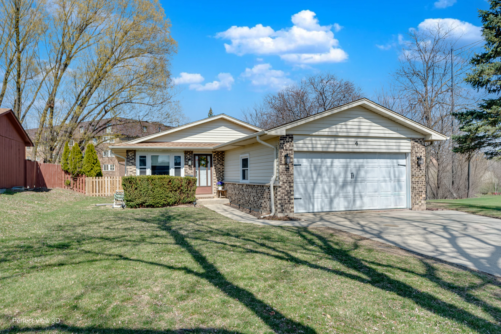 4 W Beech Drive, Schaumburg, IL