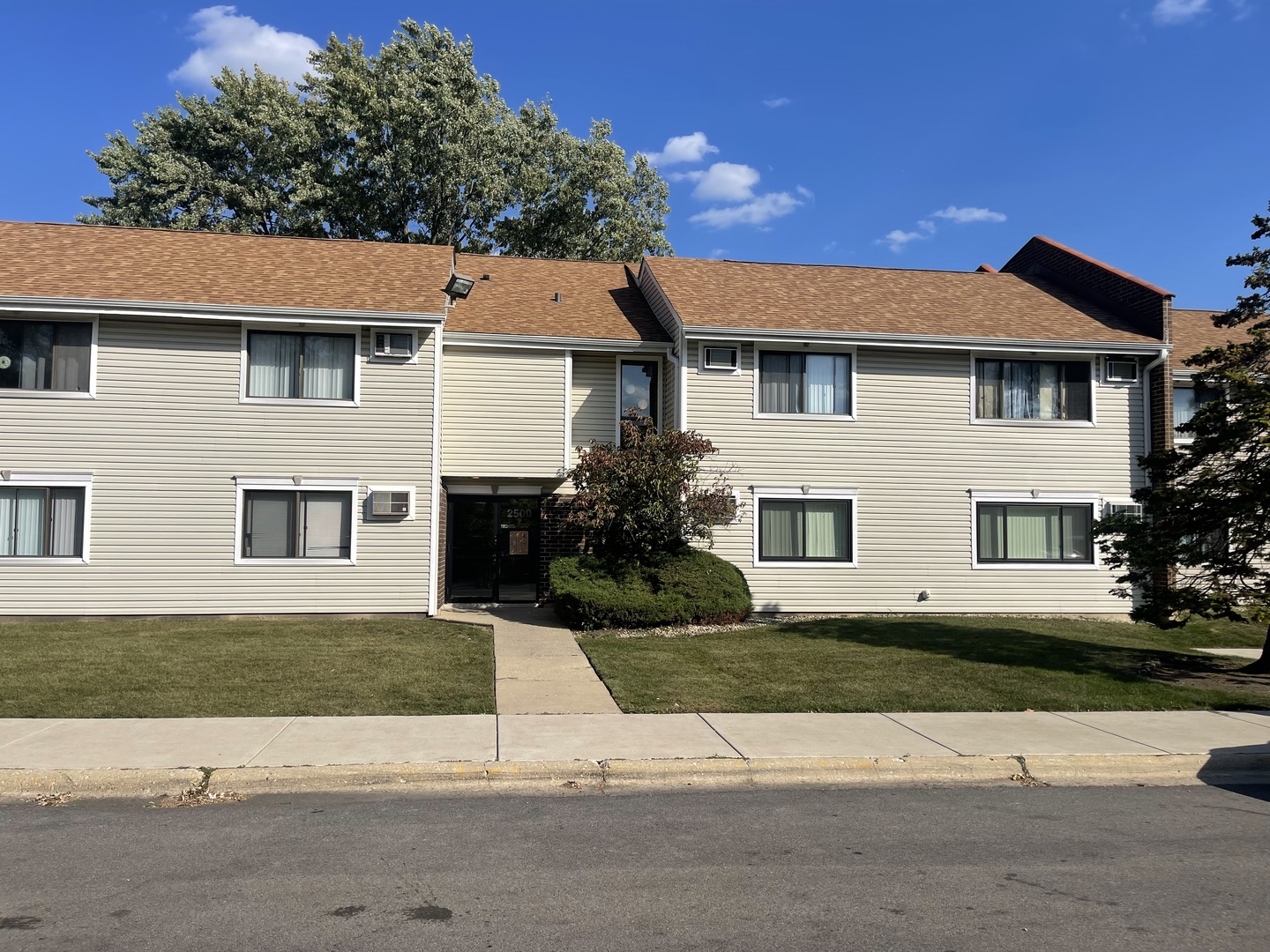 2500 BAYSIDE Drive #3, Palatine, IL