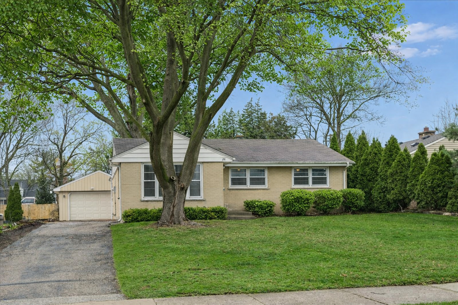 26 S Rohlwing Road, Palatine, IL