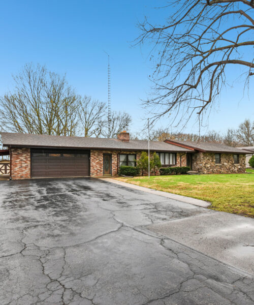 407 Ottawa Street, Morris, IL