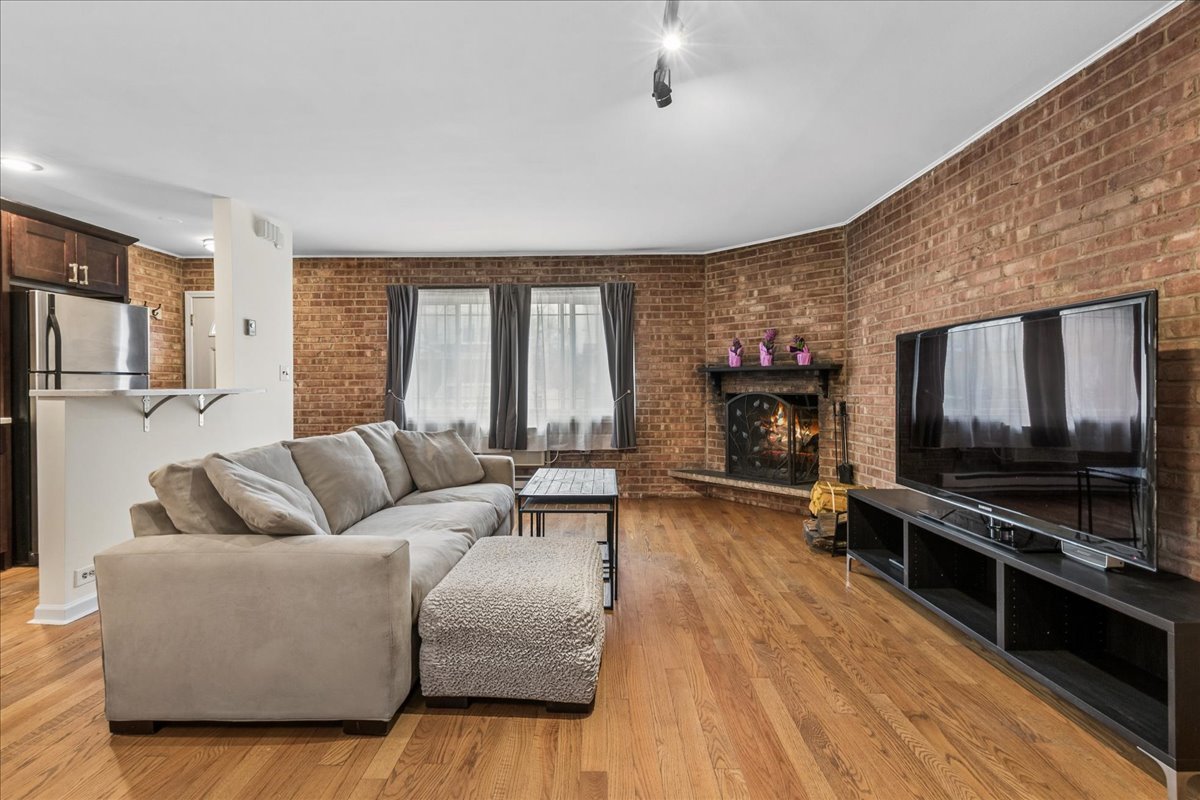 6118 N Hermitage Avenue #A, Chicago, IL