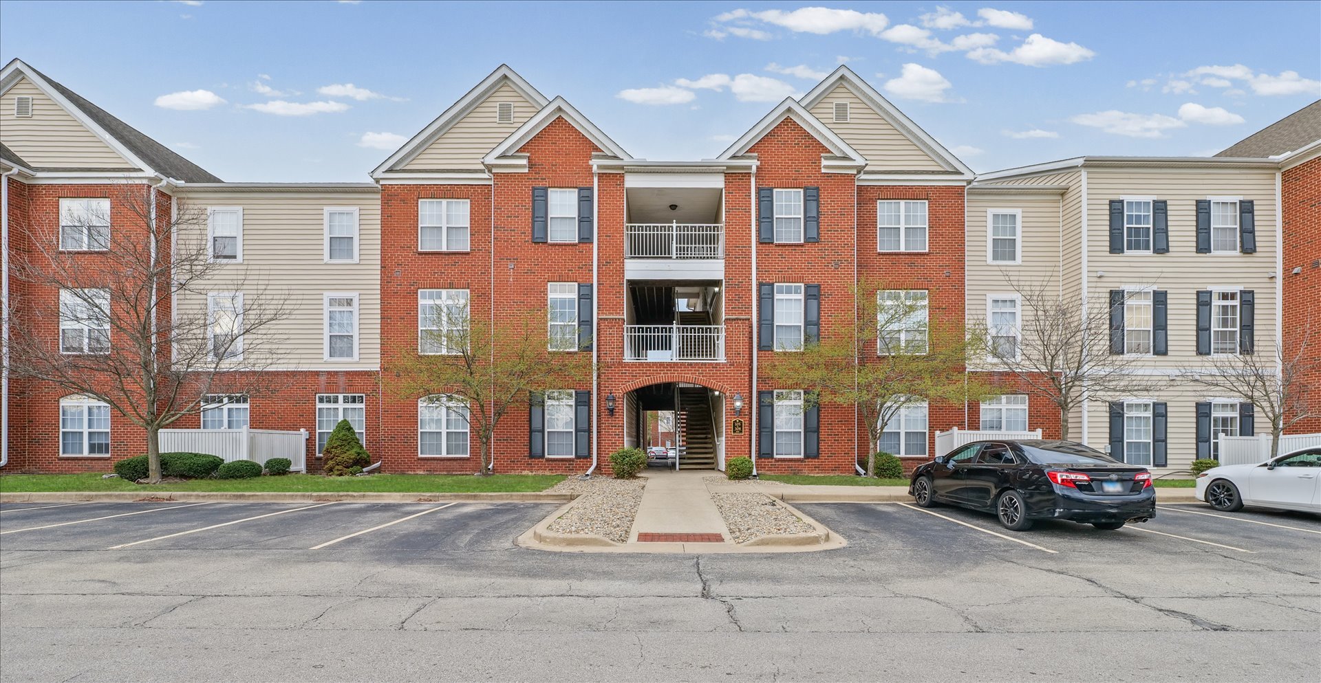 1901 N Lincoln Avenue #105, Urbana, IL