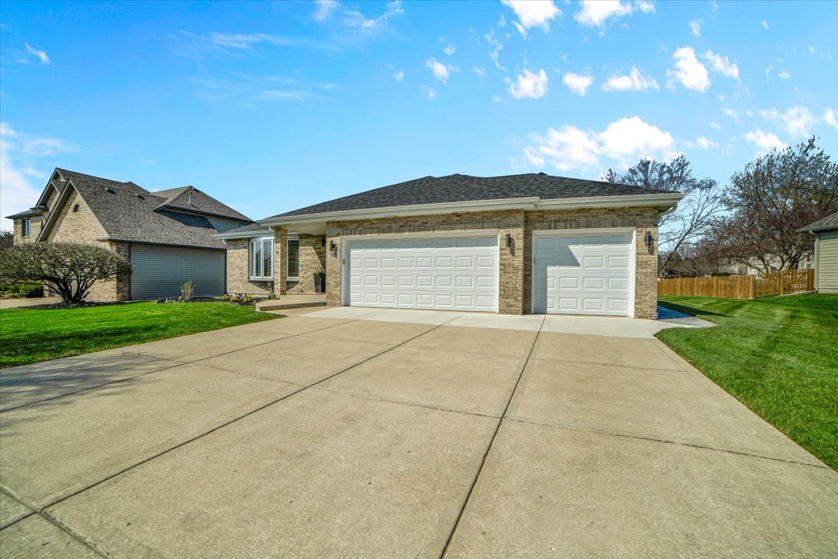 505 Cambridge Lane, Shorewood, IL