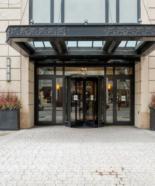 10 E Delaware Place #14A, Chicago, IL