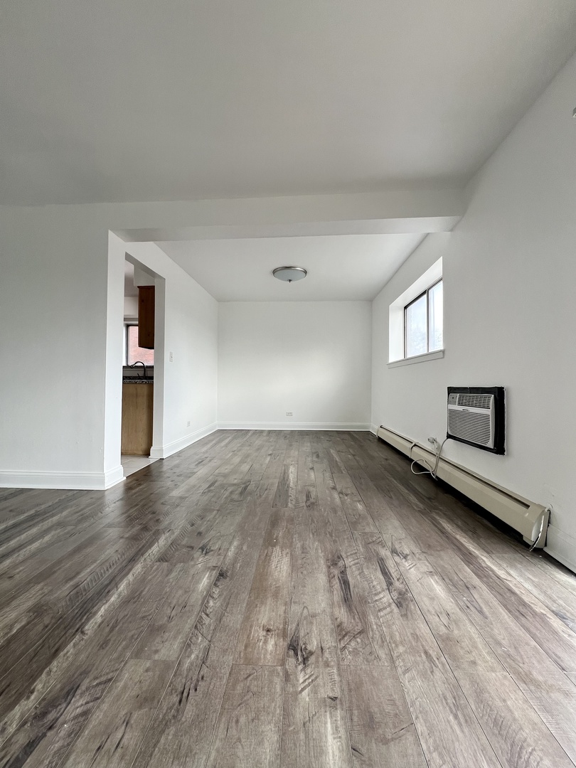 5424 W Ferdinand Street #314, Chicago, IL