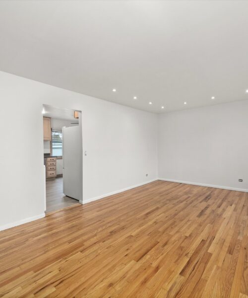 8719 Olympic Drive, Bridgeview, IL