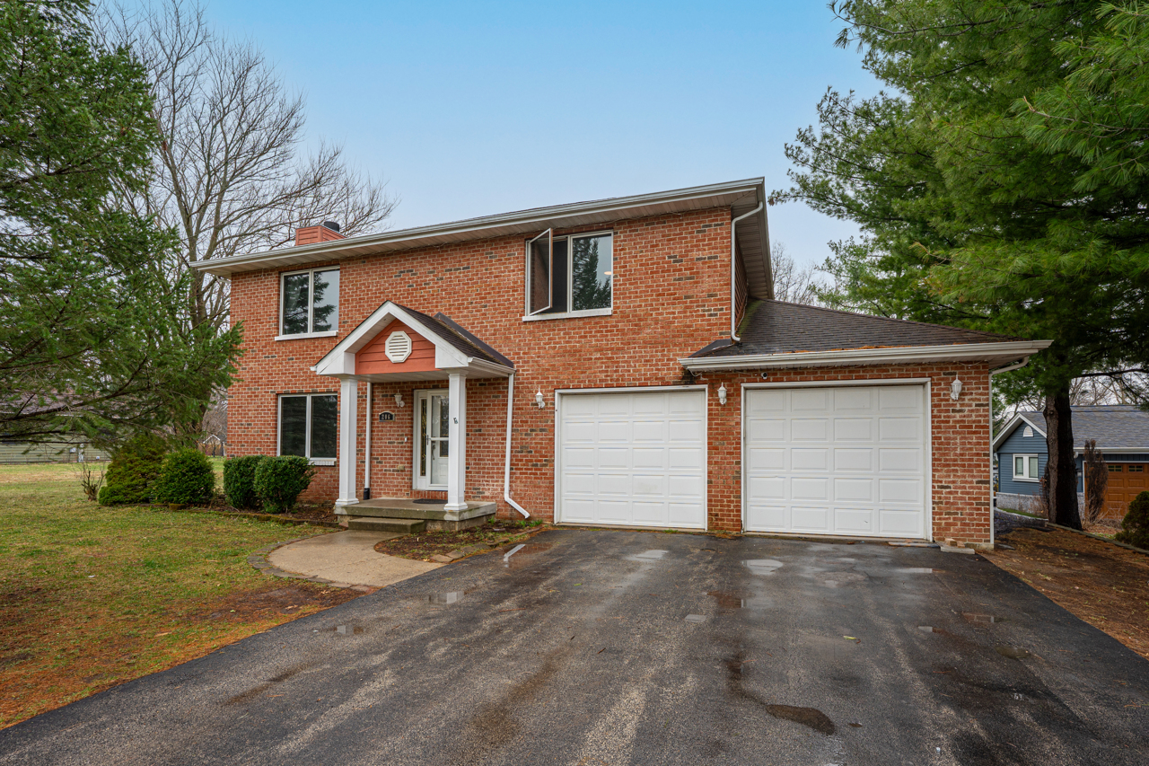 206 Griffin Place, Poplar Grove, IL