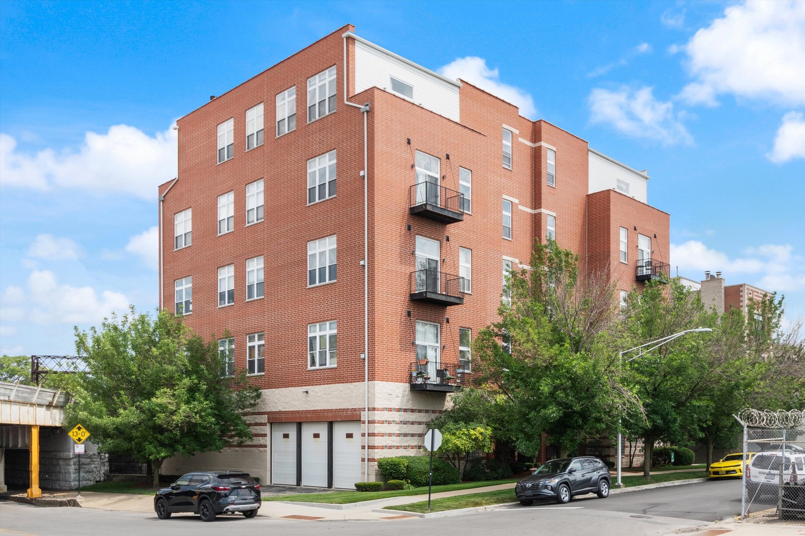 949 N Willard Court #504, Chicago, IL