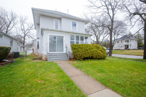 529 E McKenney Street, Dixon, IL