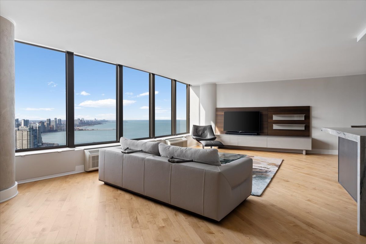 505 N Lake Shore Drive #4512, Chicago, IL