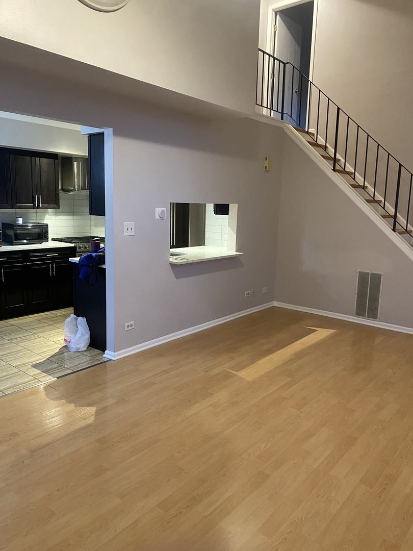 254 ACORN Drive, Streamwood, IL