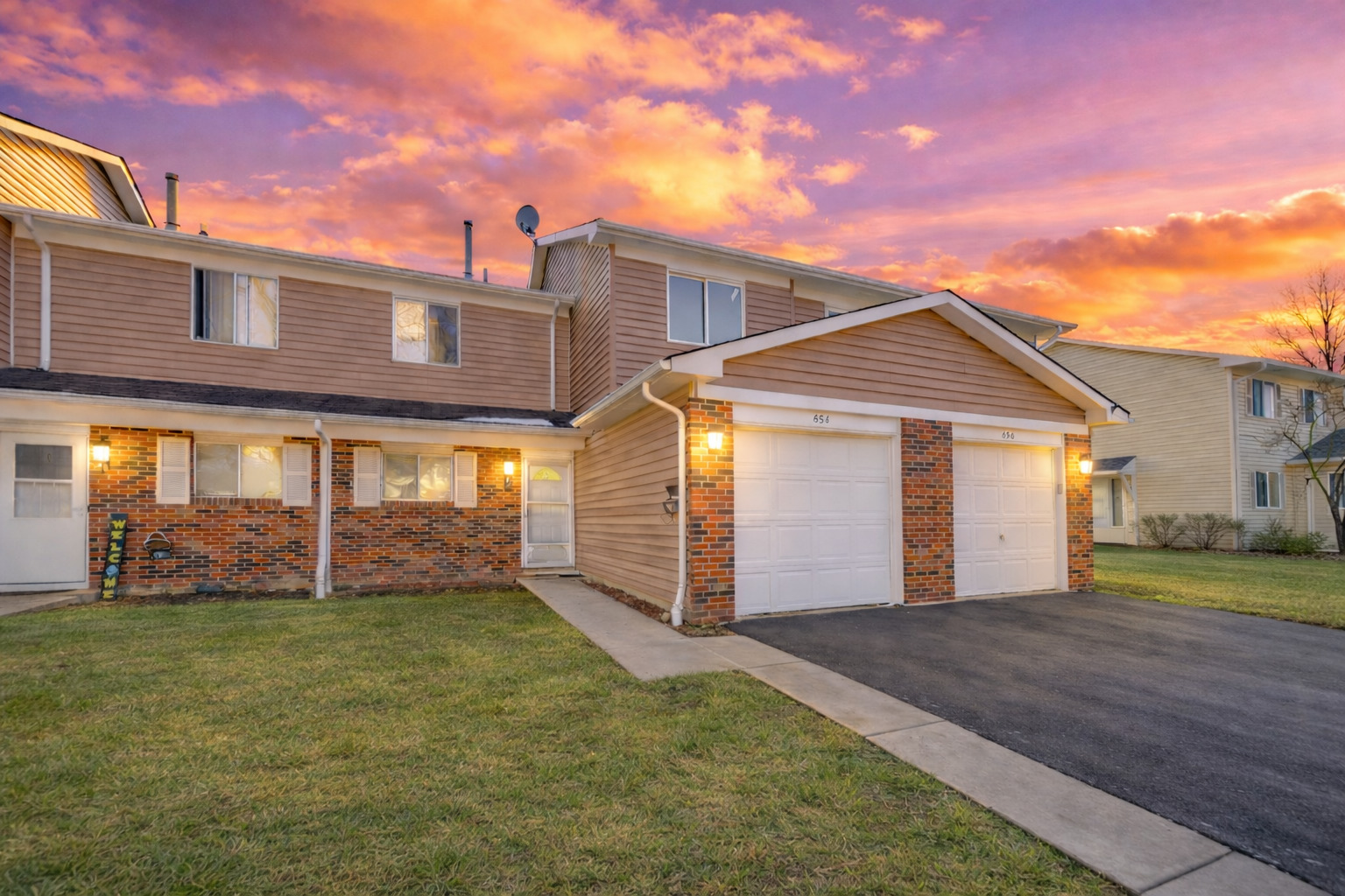 454 Esselen Court, Carol Stream, IL