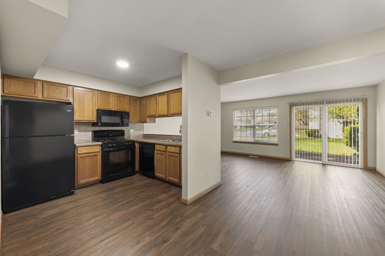 694 N Tamarac Boulevard, Addison, IL