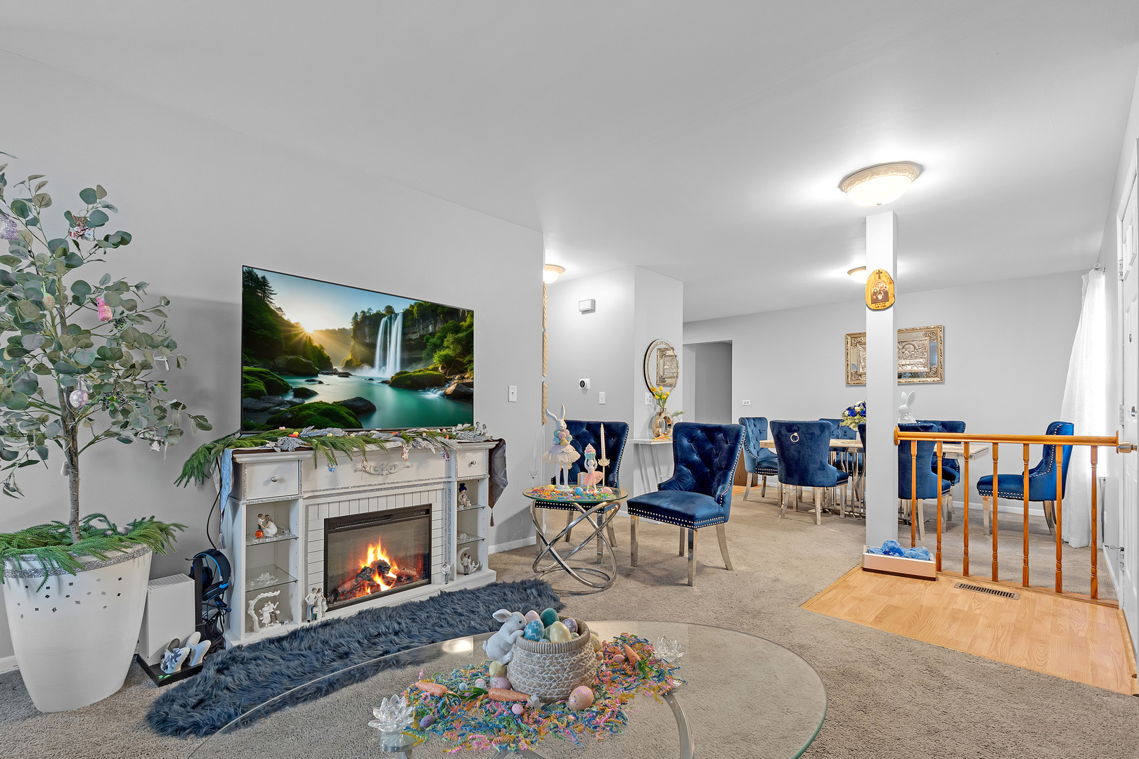 691 W Streamwood Boulevard #A, Streamwood, IL