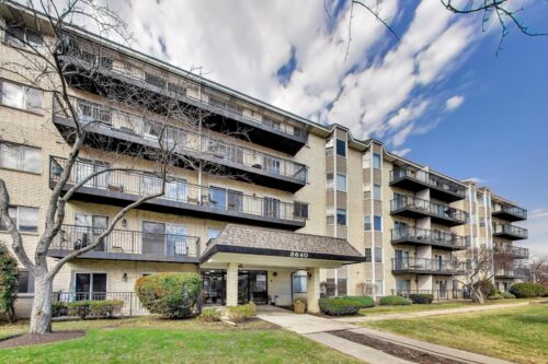 8640 Waukegan Road #229, Morton Grove, IL