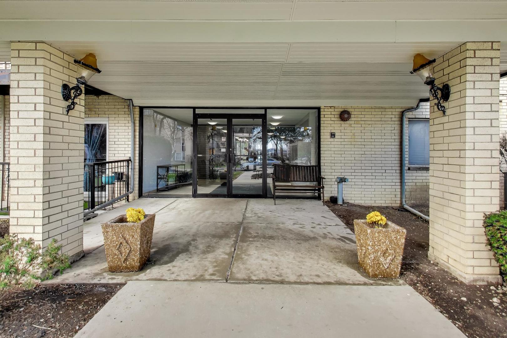8640 Waukegan Road #229, Morton Grove, IL