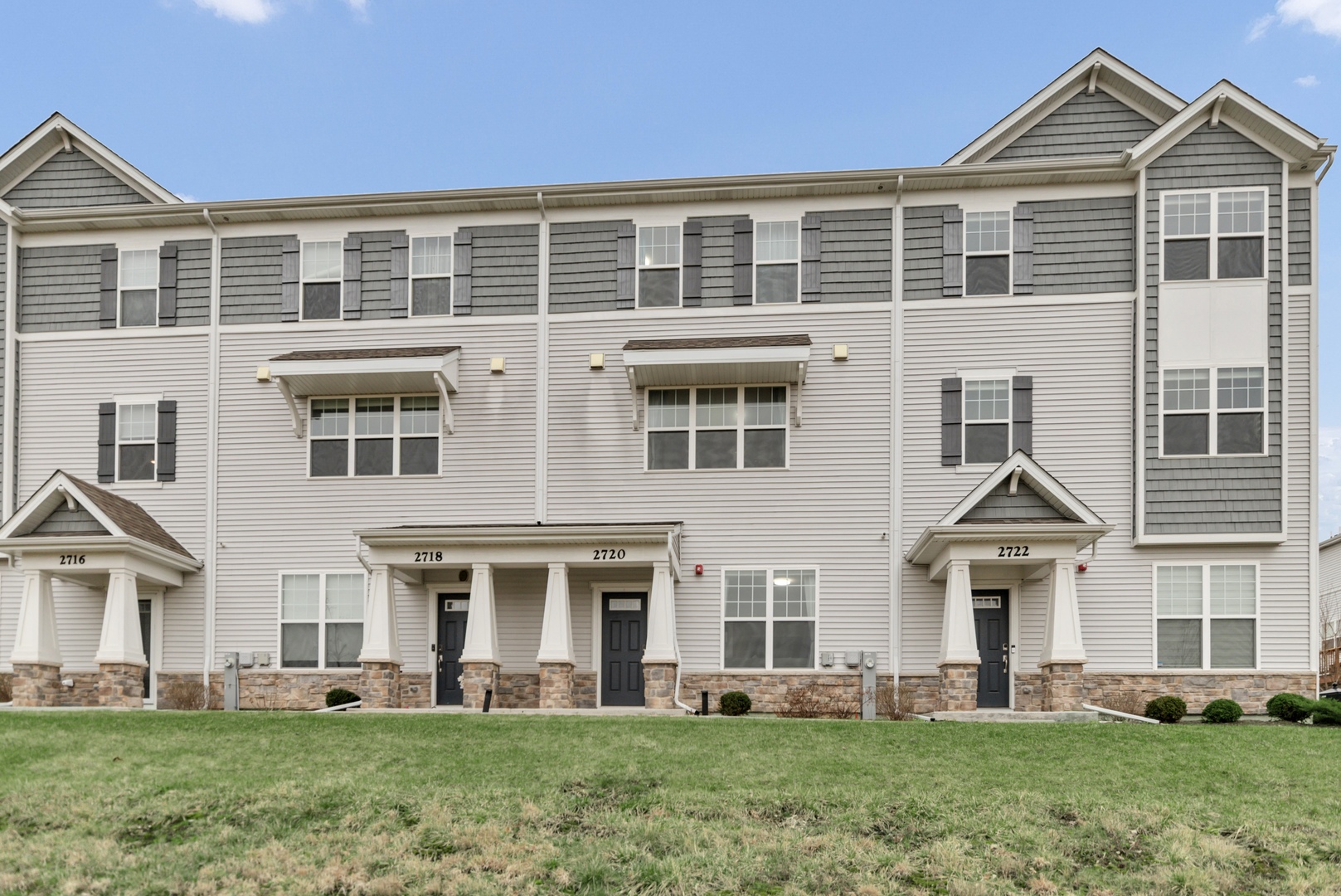 2720 Lily Lane, Rolling Meadows, IL