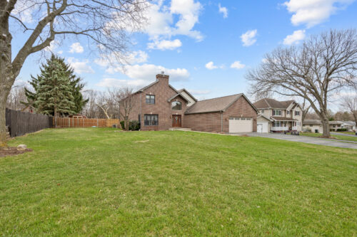 23w531 W Walnut Street, Roselle, IL