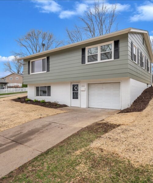 3206 MAGNOLIA Court, Bettendorf, IA