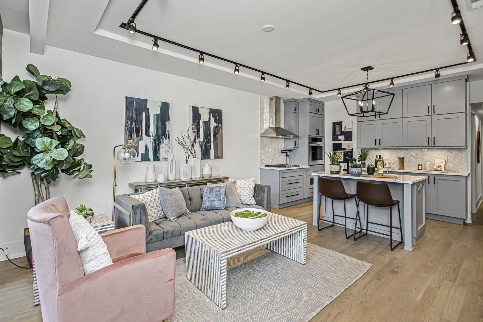 6526 S Ingleside Avenue #2N, Chicago, IL