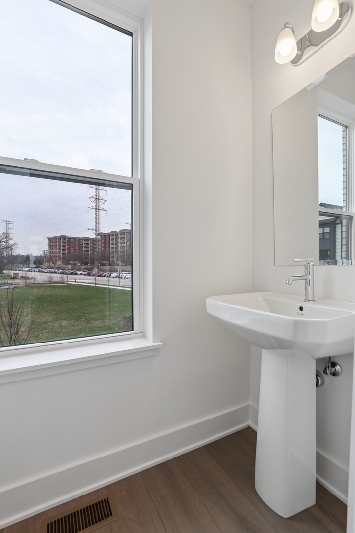 6318 Lexington Street, Morton Grove, IL