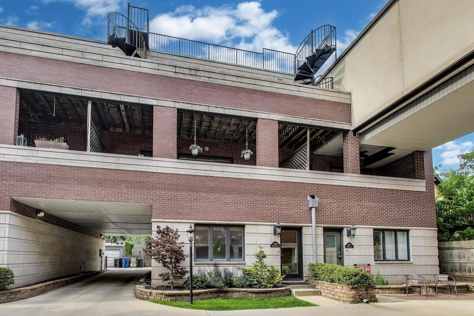 1910 W Addison Street #F, Chicago, IL