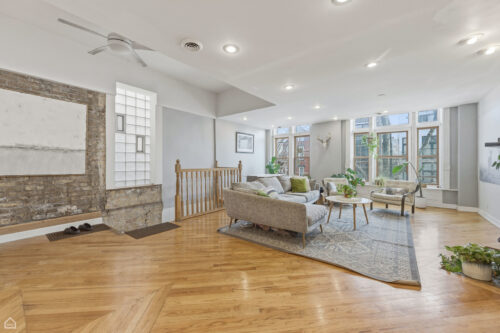 822 N Wood Street, Chicago, IL