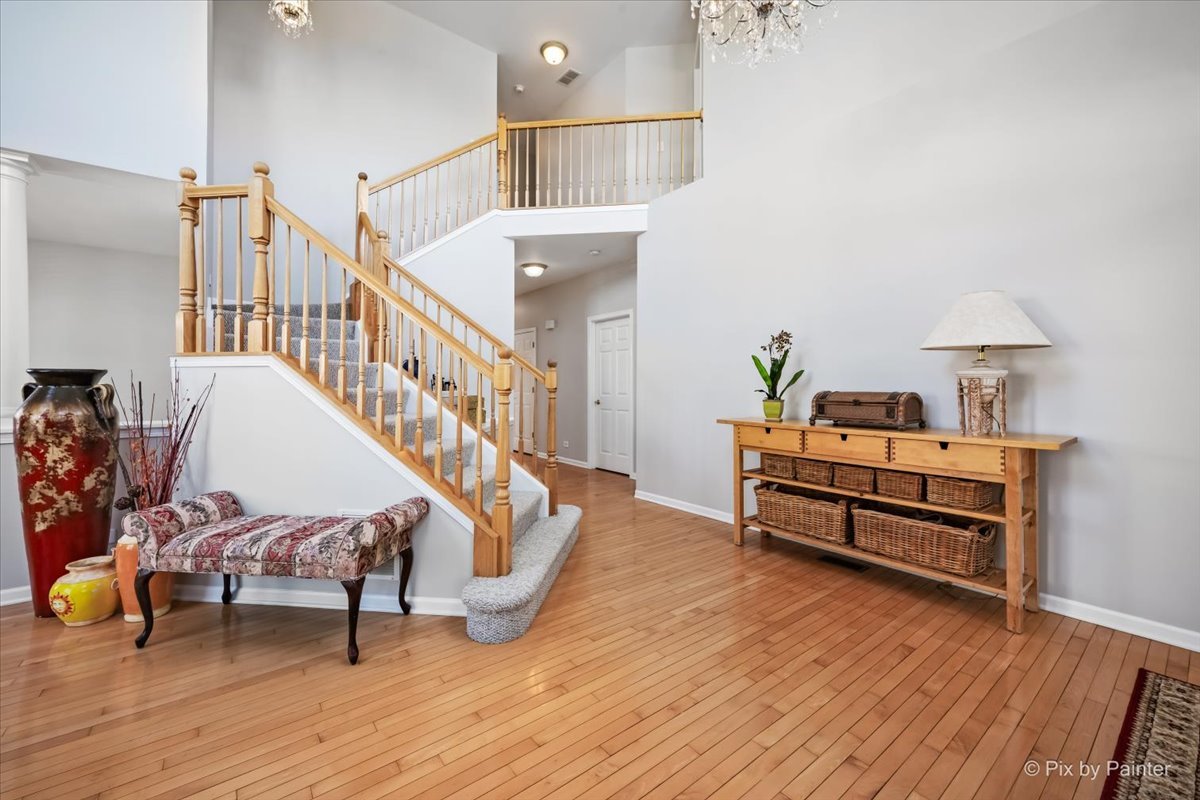 305 Colonial Drive, Vernon Hills, IL