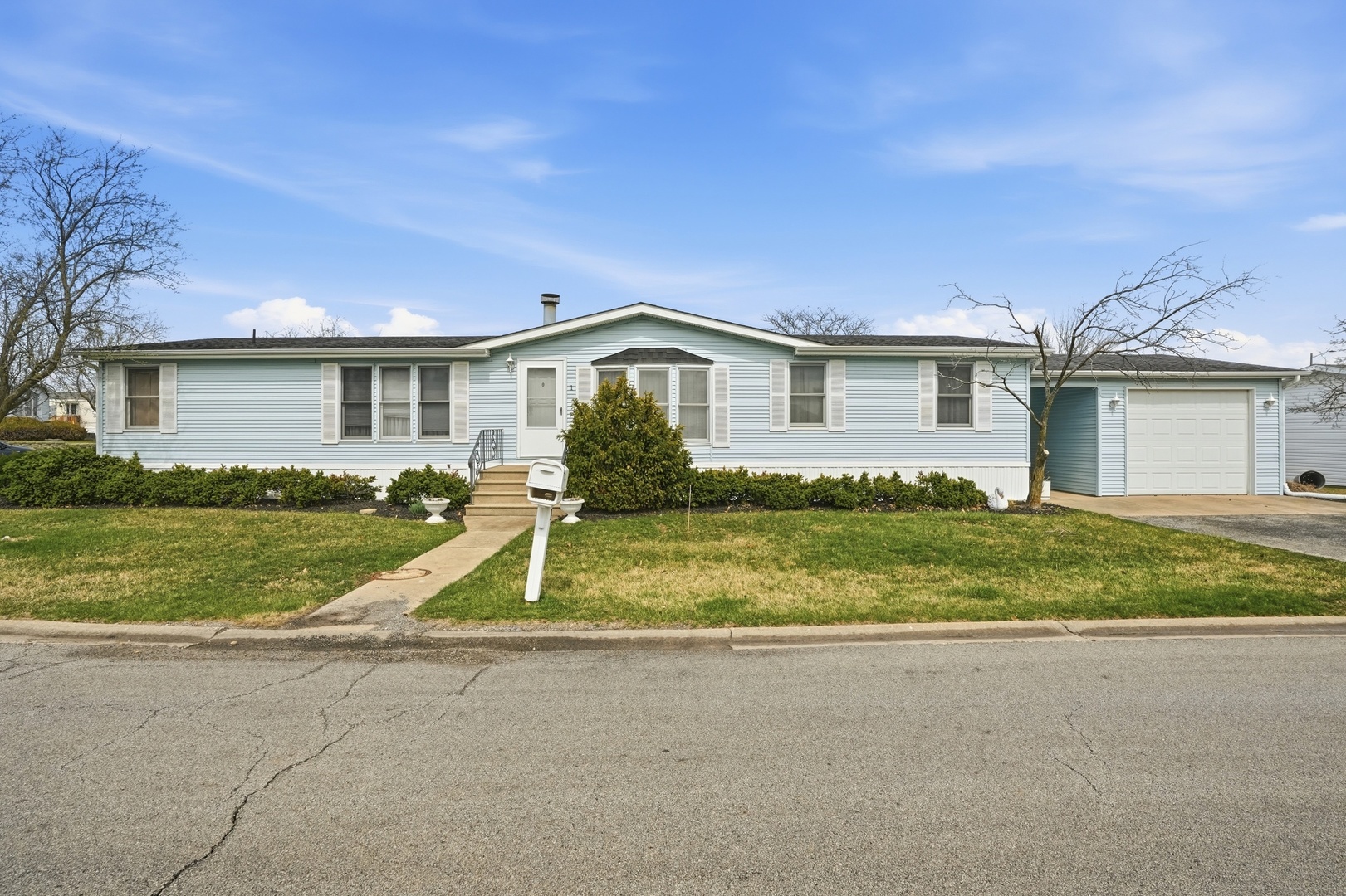 1 Swallow Lane, Beecher, IL