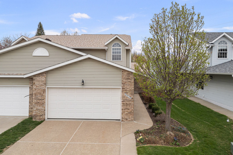 3028 Red Wing Court, Bettendorf, IA