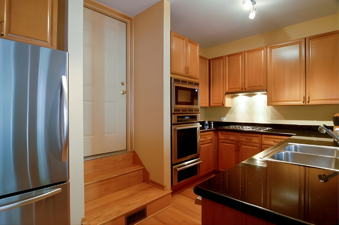 2039 N LINCOLN Avenue #E, Chicago, IL