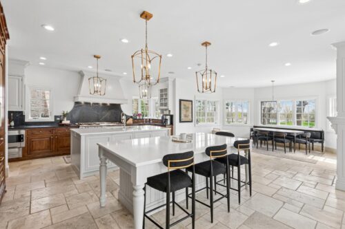 18 Hidden Brook Drive, North Barrington, IL