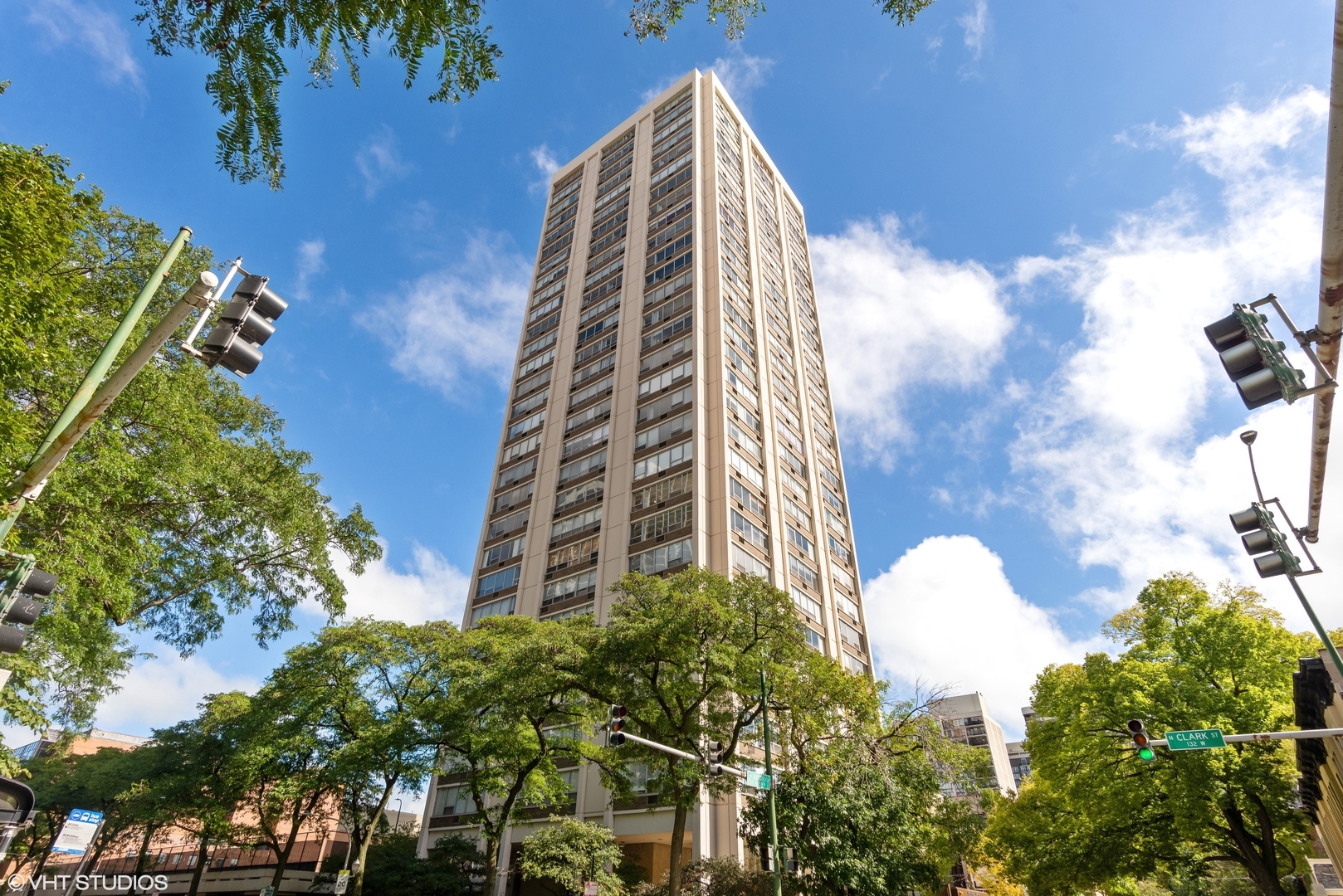 70 W Burton Place #805F, Chicago, IL