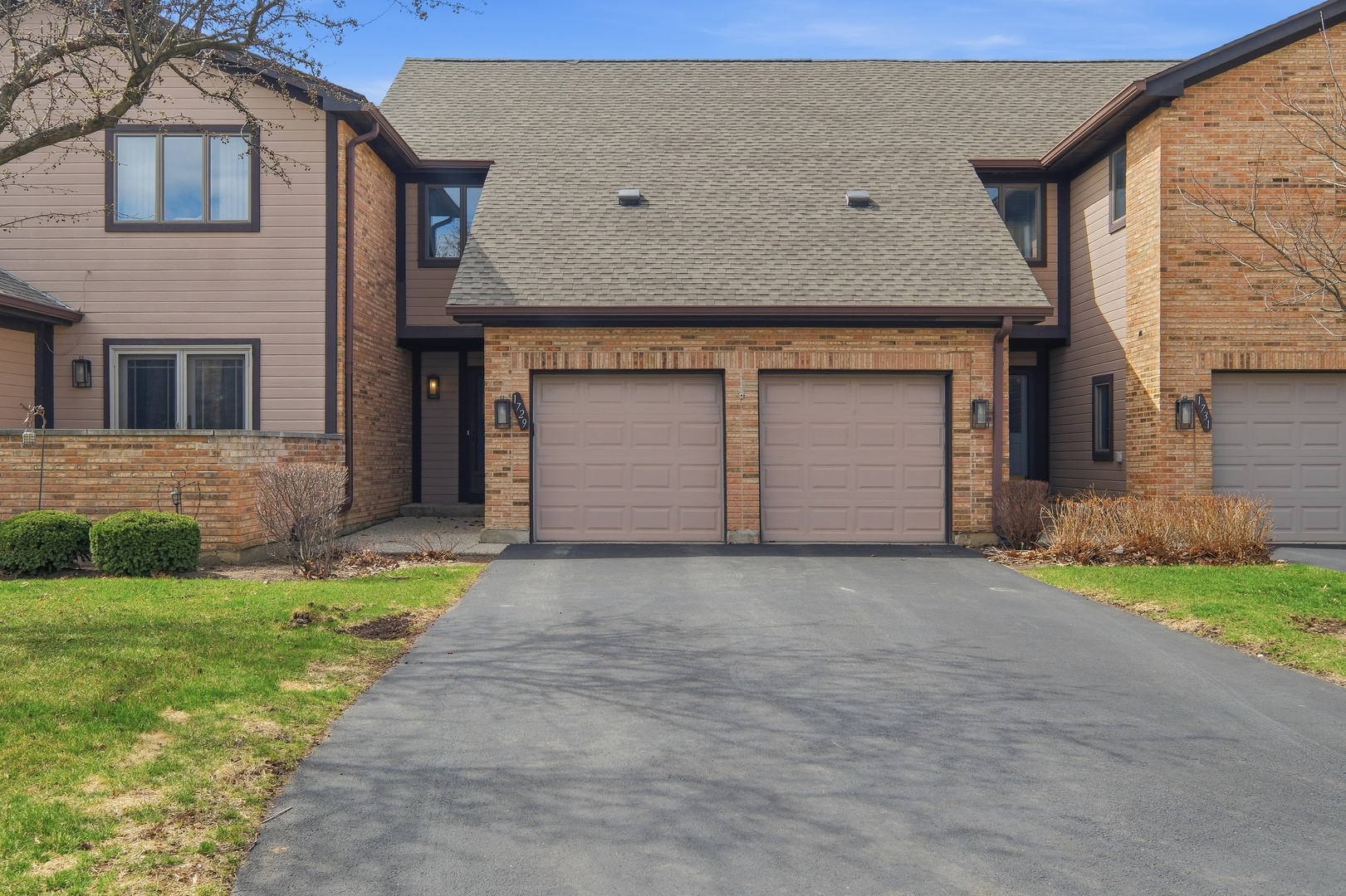 1729 Pebble Beach Court, Hoffman Estates, IL