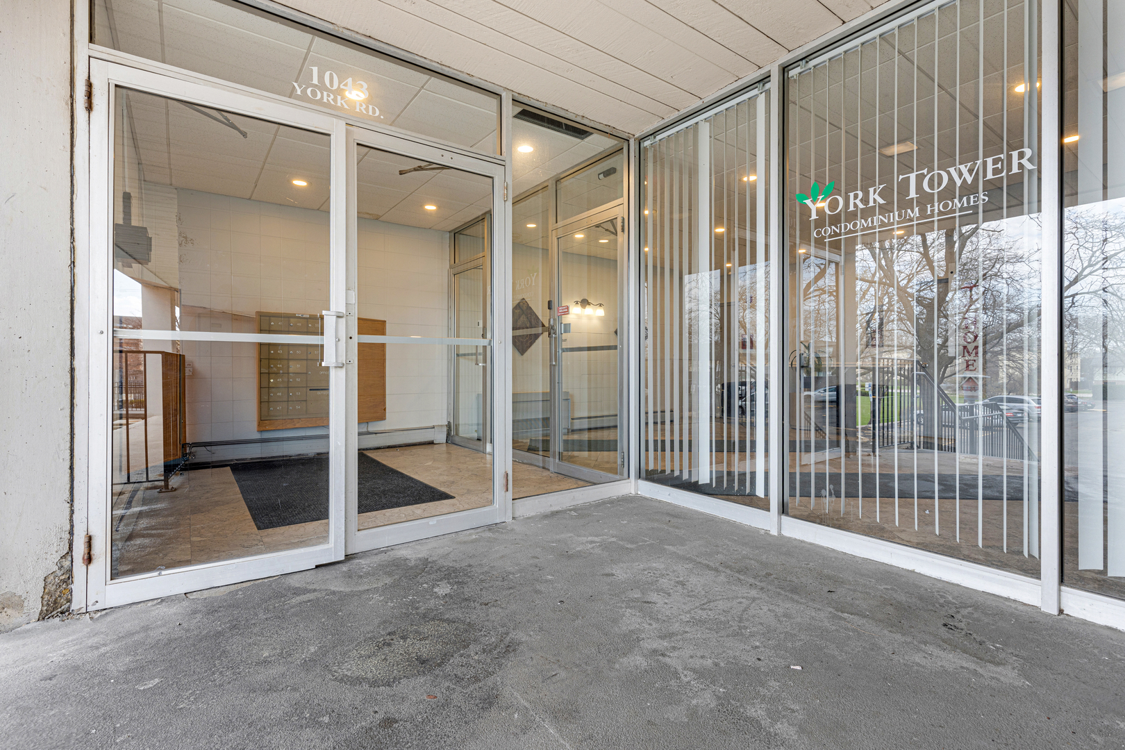 1043 S YORK Road #209, Bensenville, IL